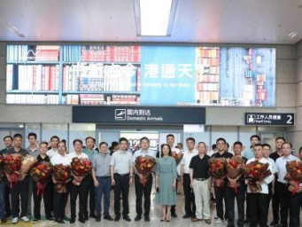 支教3年 宁波13位援凉校长载誉归来