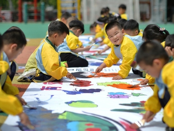 关注眼健康 迎“全国爱眼日”
